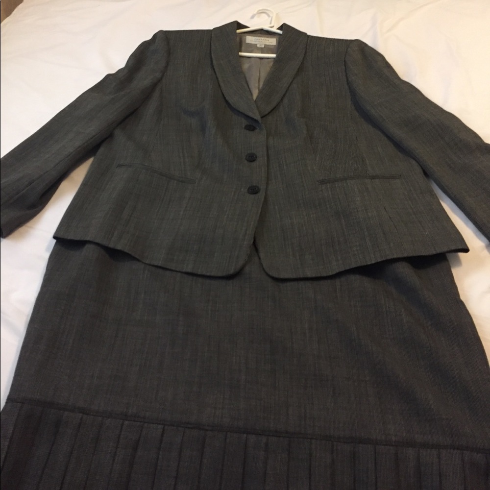 Suit