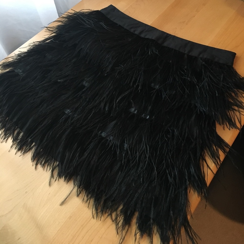 Flirty feather skirt