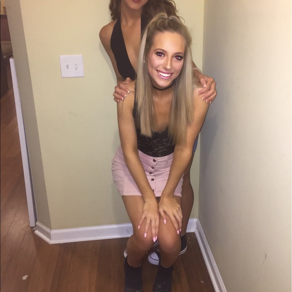 Meet Your Posher! - Picture 4 of 4