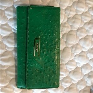 DKNY wallet