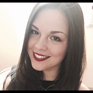 Meet your Posher, Cassandra