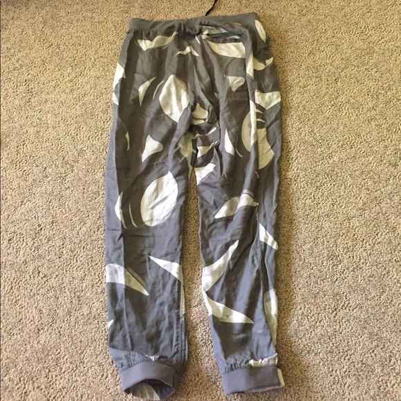 Grey Patterned Joggers | 32 off lululemon athletica pants lululemon grey Grey Patterned Joggers | 32 off lululemon athletica pants lululemon grey