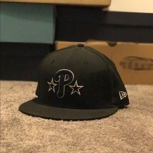 New Era : Fitted Phillies Hat (7 3/8)