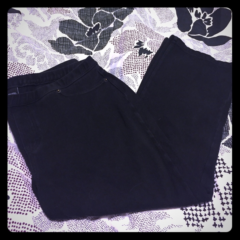 Black Jean capris