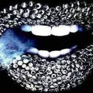 Meet your Posher, Sanedra