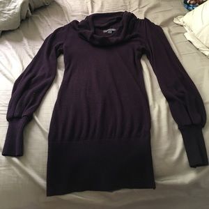 Long sweater. Color: purple.
