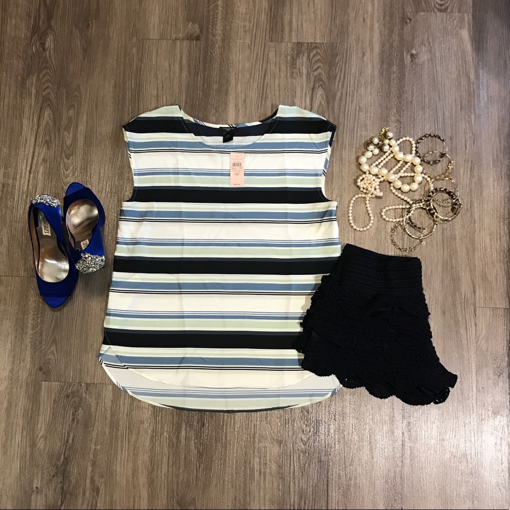 NWT Ann Taylor lightweight shirt.