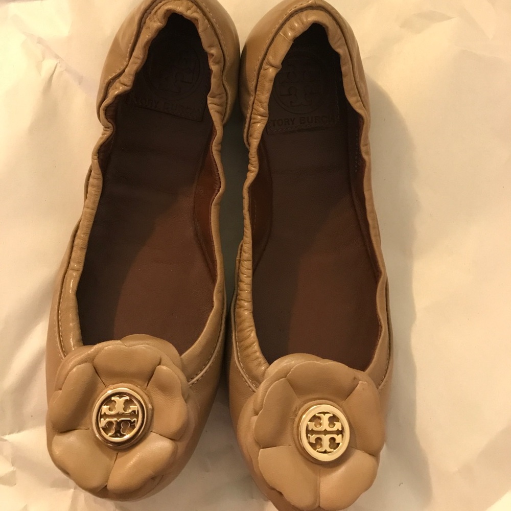 Tory Burch Flower Toe Flats size 5.5