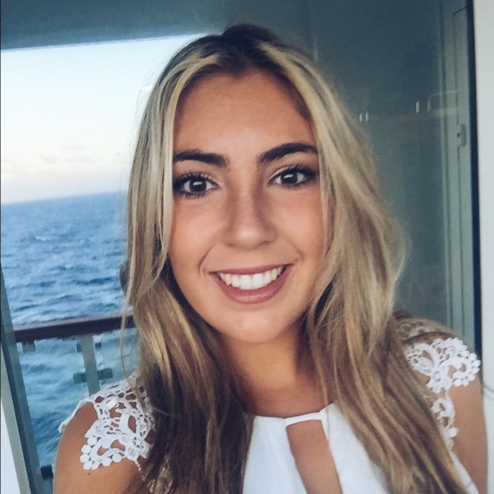 Meet your Posher, Stephanie