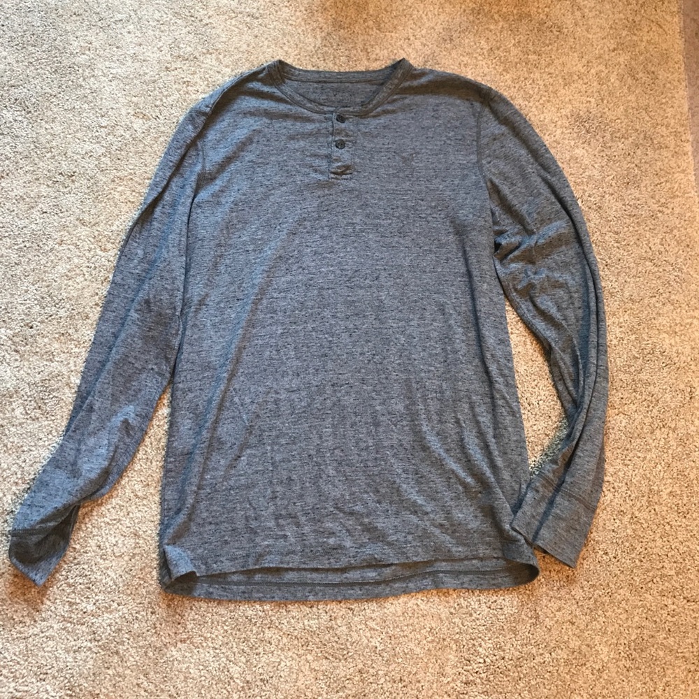 American Eagle Long Sleeve