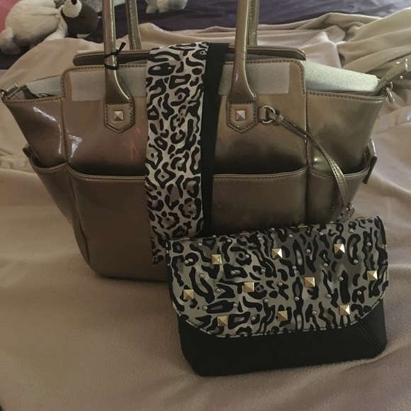 Grace Adele purse, clutch and scarf, cross body strap and dust bag - Picture 2 of 12