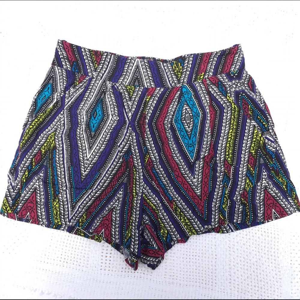 Mossimo flowy pattern shorts