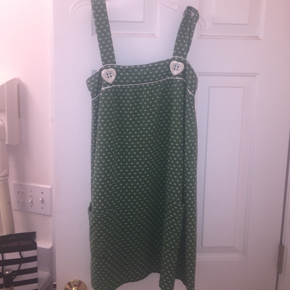Delias dress size M