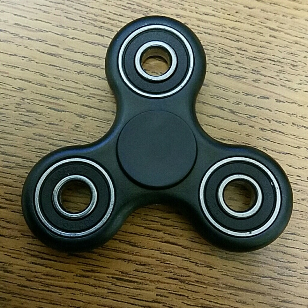 Bundle of 10 black spinners