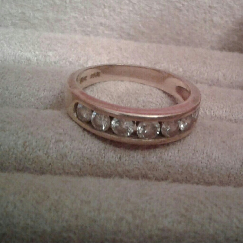 14K Yellow Gold 3/4 carat tw anniversary ring sz6
