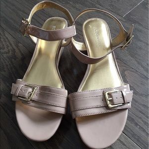 BCBG Neutral Platform Heels. Size 10. From TJ Maxx