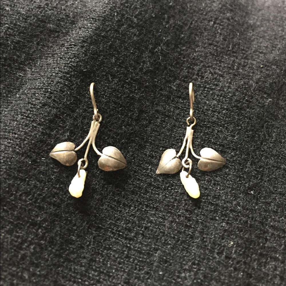 Sterling silver + freshwater pearl earrings