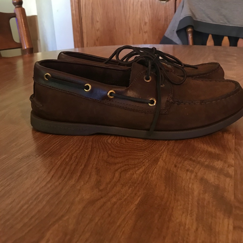 Sperry brown leather boat shoes size 9