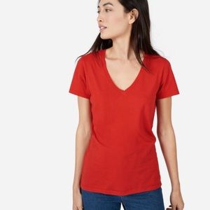 Everlane cotton v-neck tee in poppy red color, XXS