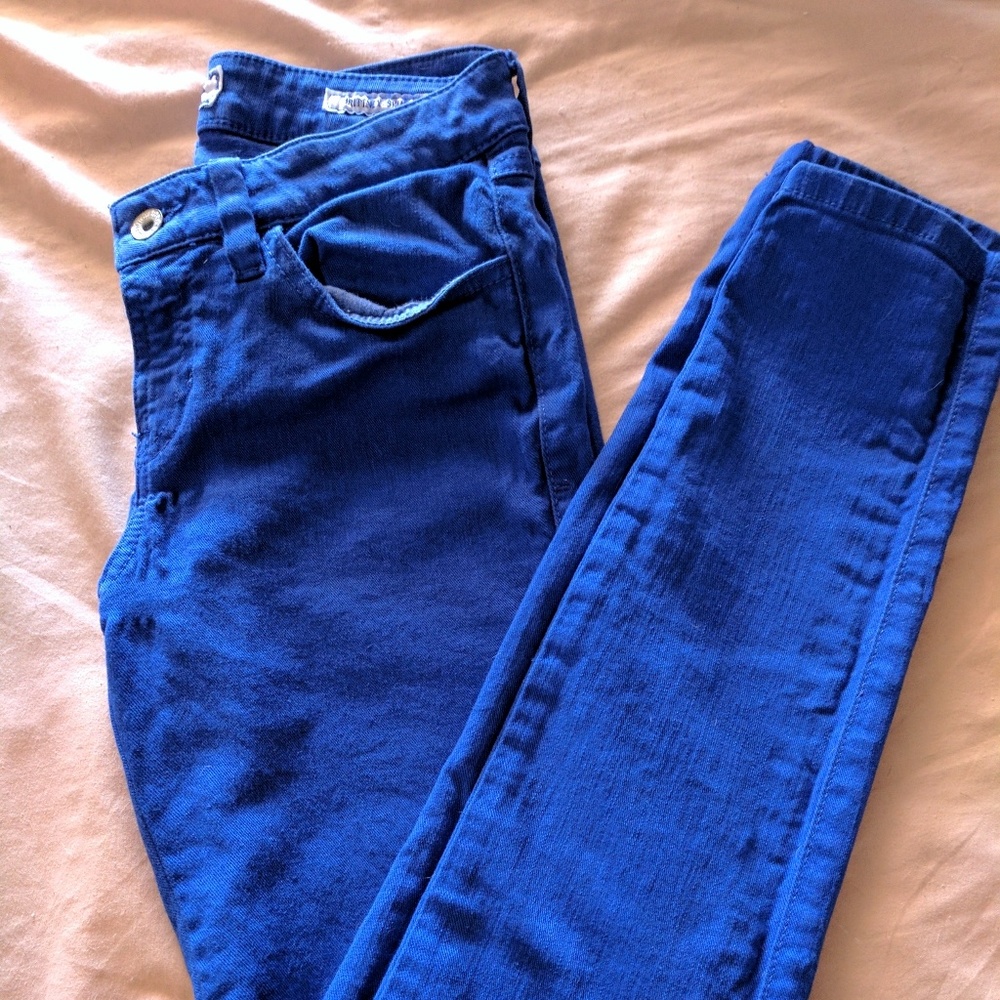 GUESS SKINNY JEANS
