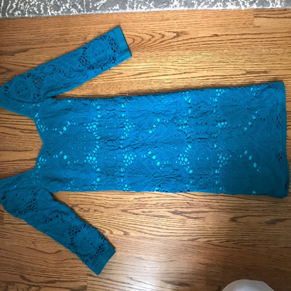 Intimately 3/4 Seamless Medallion Bodycon Dress