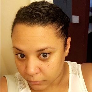 Meet your Posher, Amarilis