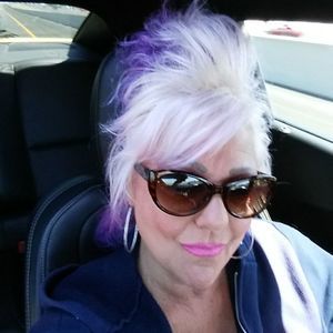 Meet your Posher, Denise