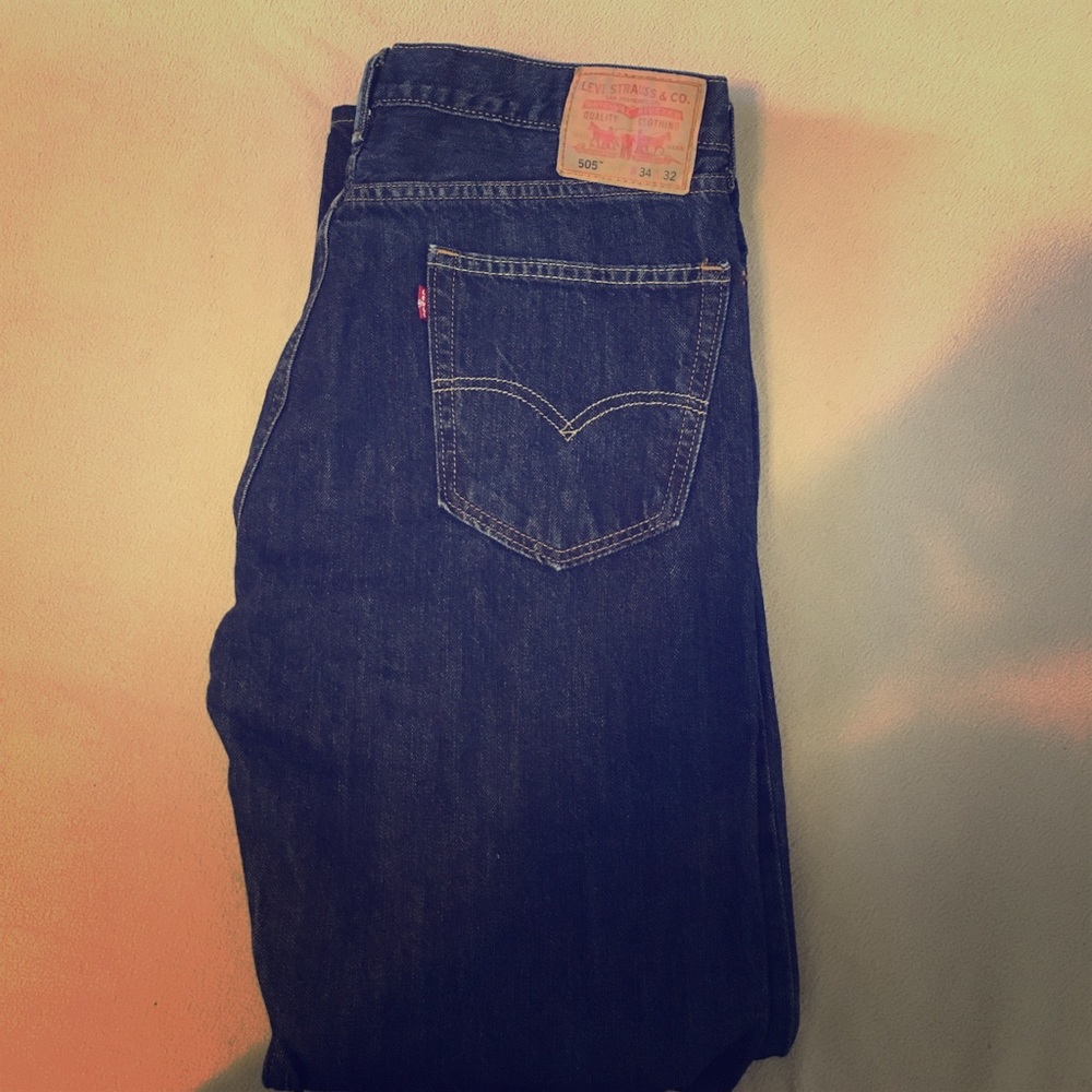 Dark Levi's