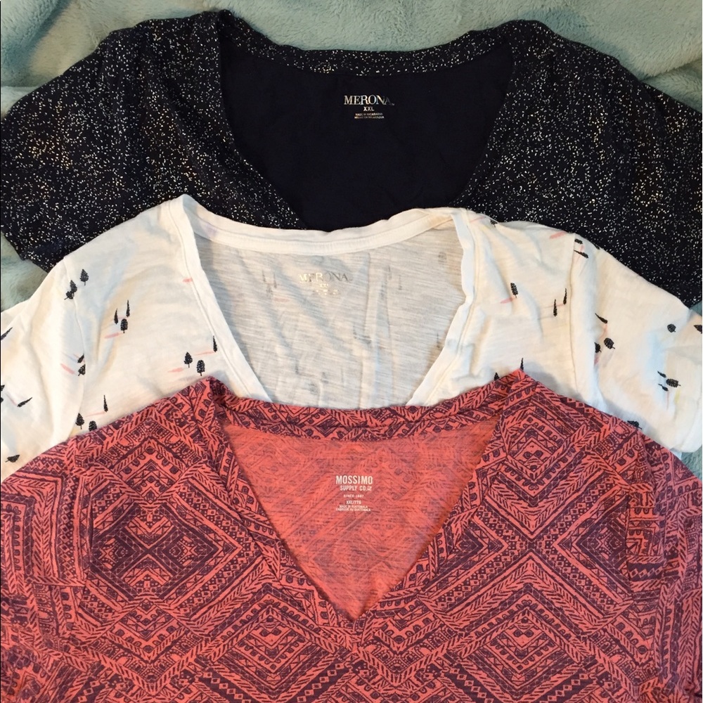 Set of 3 v-neck t-shirts, size XXL