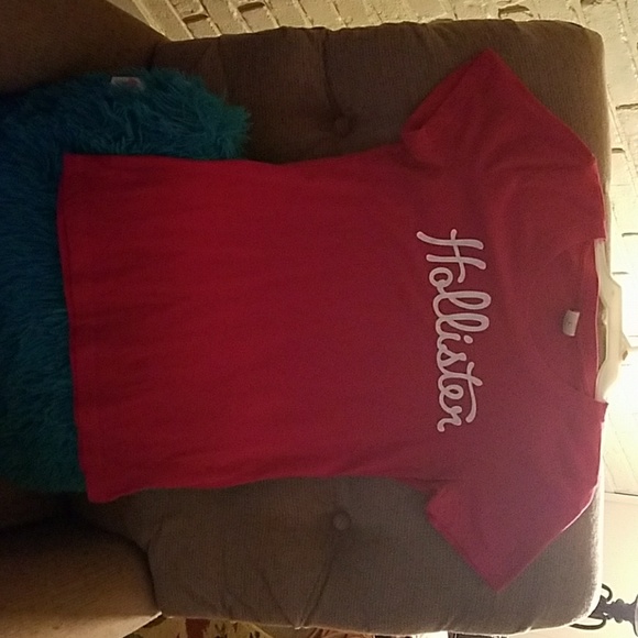 Almost new 1 time wore large Hollister shirt - Picture 1 of 2