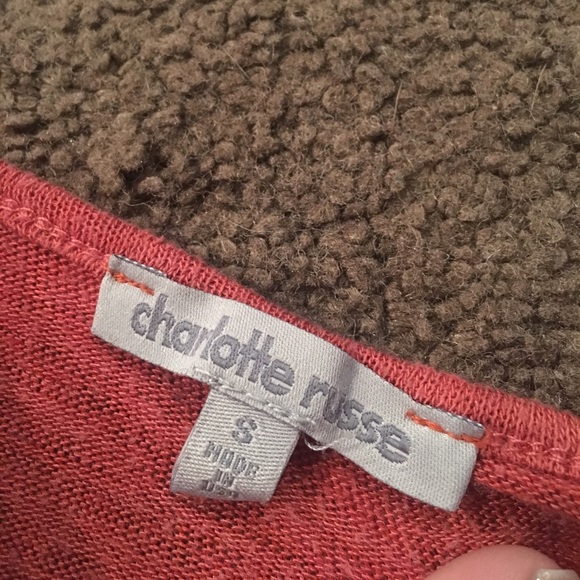 Cute top - Picture 2 of 3