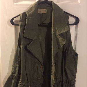 super cute green army vest
