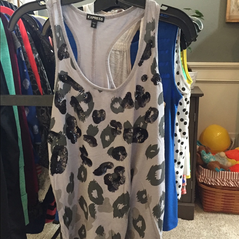 Leopard tank
