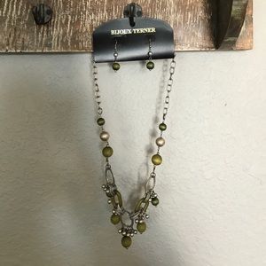 Fun chunky necklace silver green and pewter