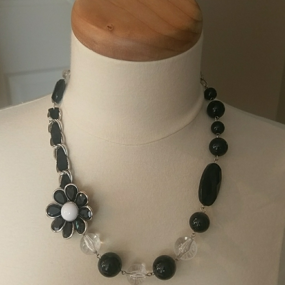 Flower necklace