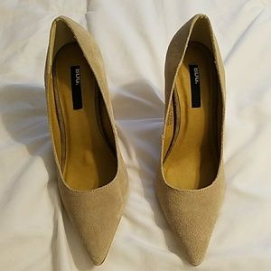 **SOLD** Bdg size 8 tan brushed leather never worn
