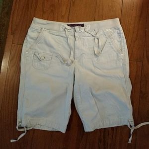 Light Khaki Bermuda Shorts - 10