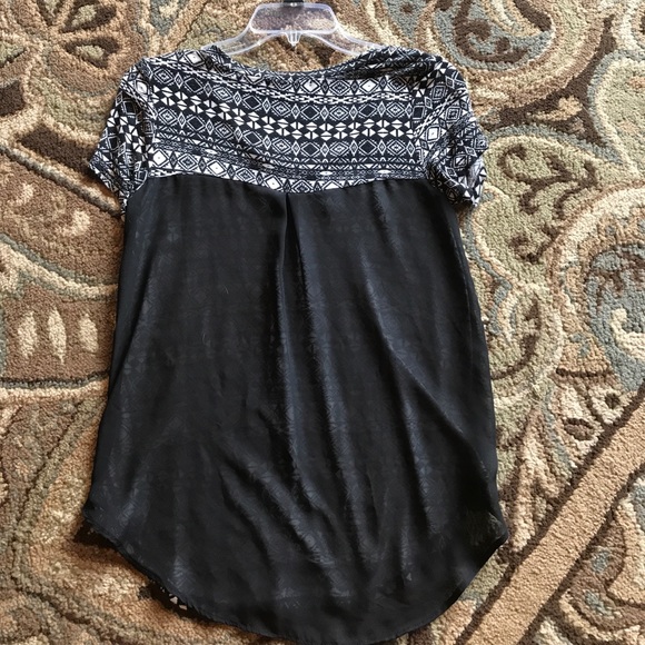 Top - Picture 2 of 2