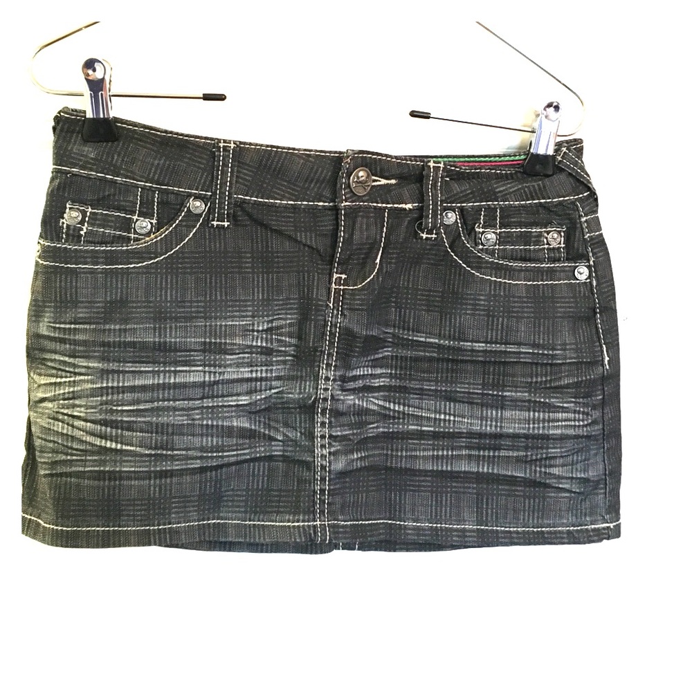 Mini skirt💙