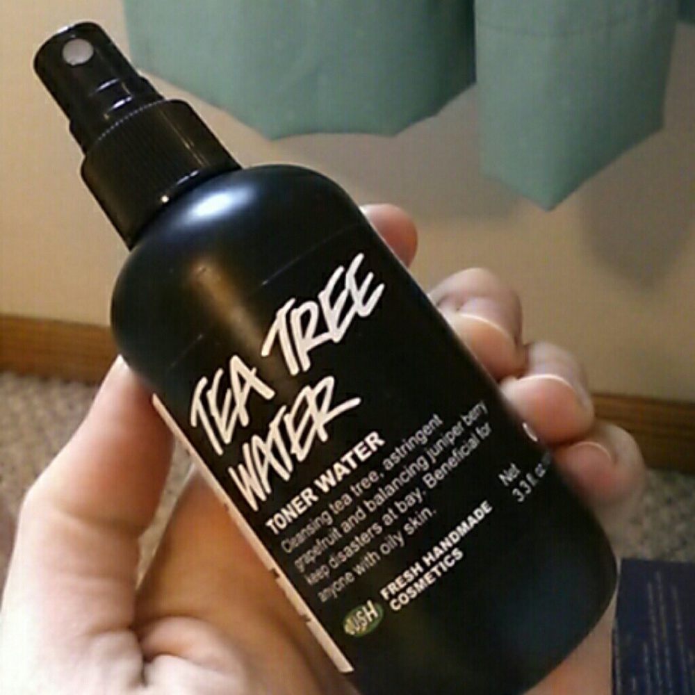 Lush tea tree toner spray