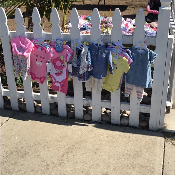 Nb-9mo girl clothes new or like new condition - Picture 4 of 5