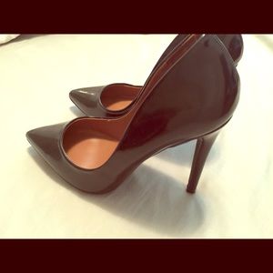 Mossimo glossy heels size 8
