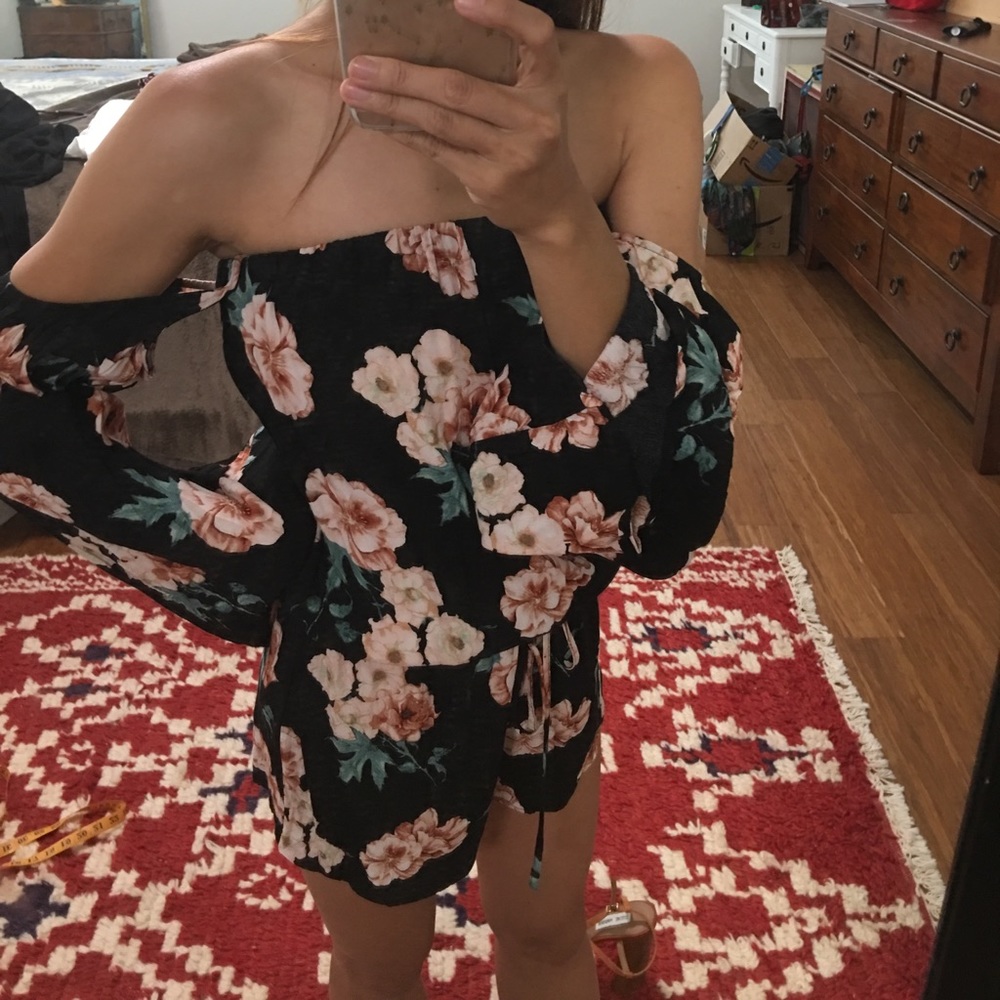 Floral romper size small.