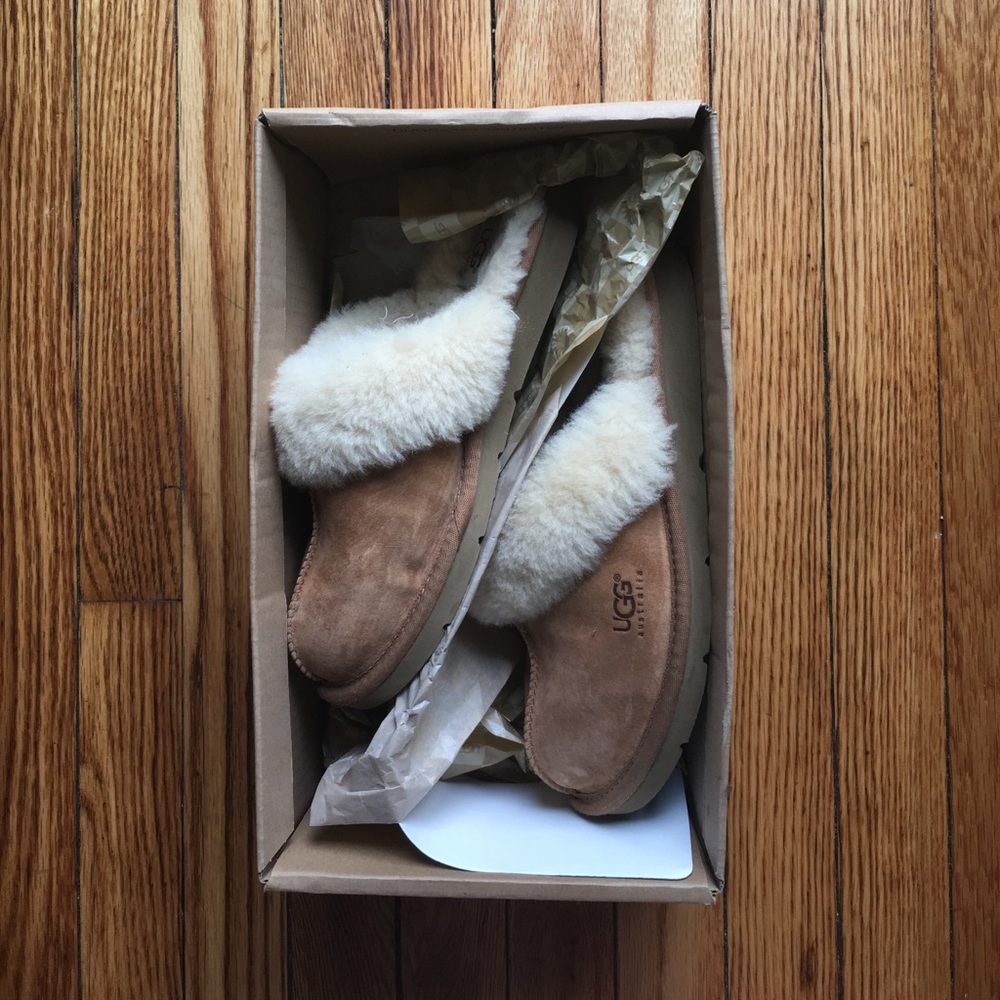 Chestnut UGG Cozy II Slippers In Box - Worn Once