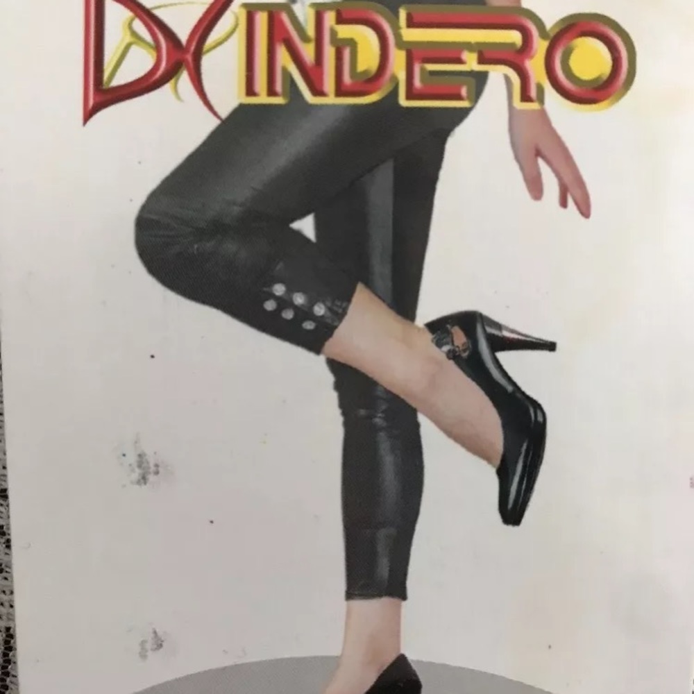 Women Indero Leggings With Crystal Buttons