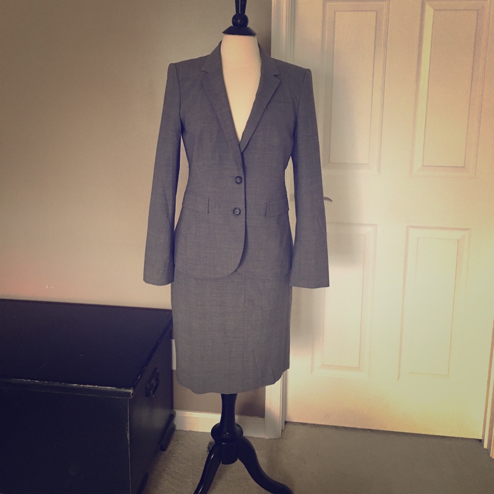 Banana Republic Women's Suit
