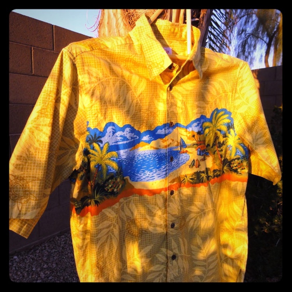 Trader Joes Hawaiian Casual Dress Shirt -Size L