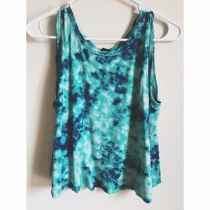 Slit back tie die tank