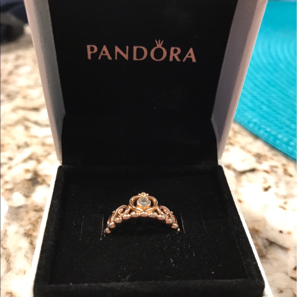 Rose gold pandora ring. Size 6