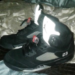 Black metallic retro 5s